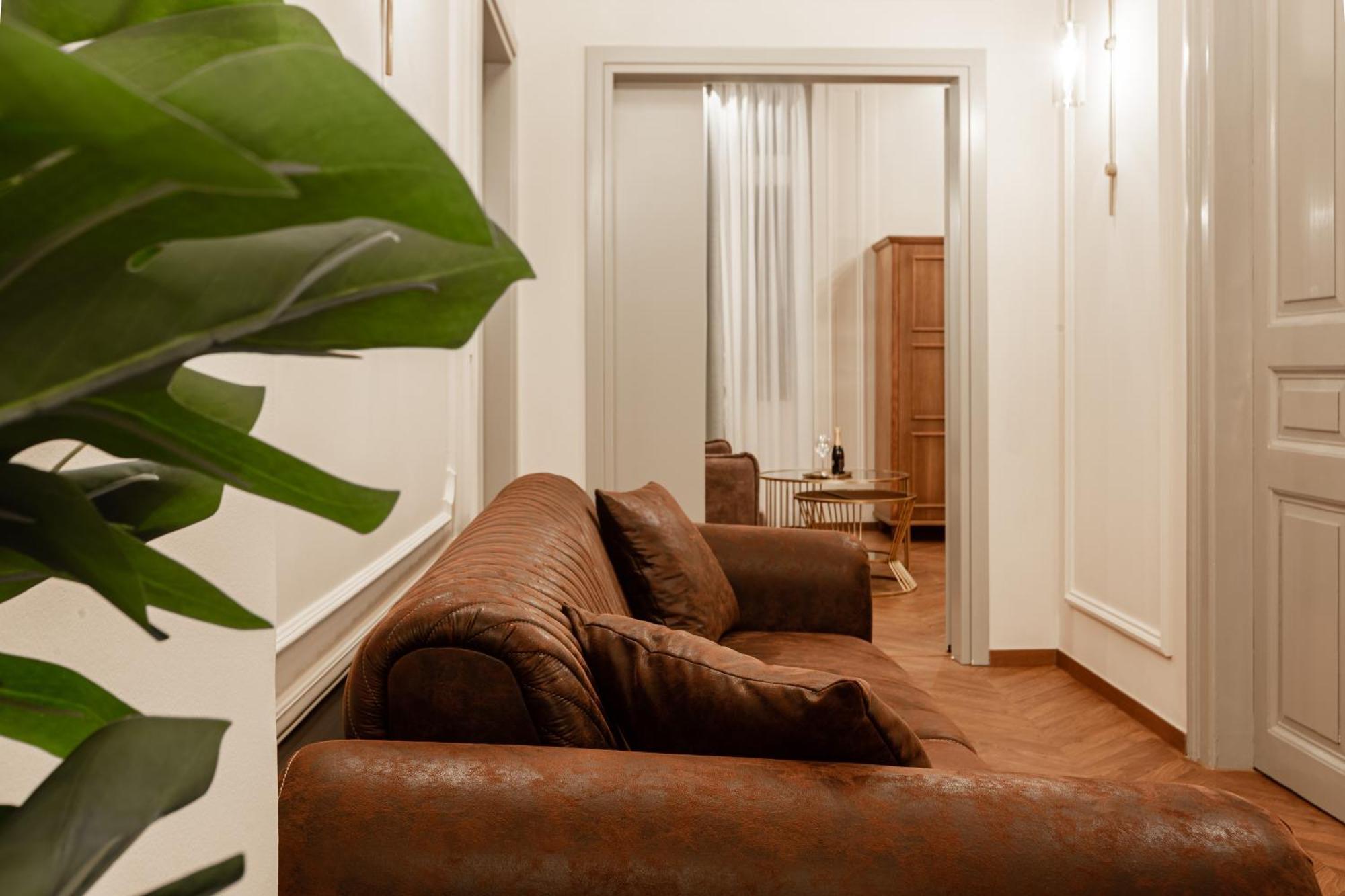 King Othon Boutique Hotel นาฟปลิโอ ภายนอก รูปภาพ